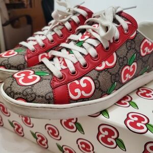 Gucci GG Supreme pomme size 35.5